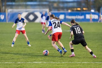 Bild 282 - wBJ Hamburger SV - Eimsbuettler TV : Ergebnis: 4:0